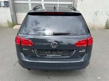 Volkswagen Golf - 6