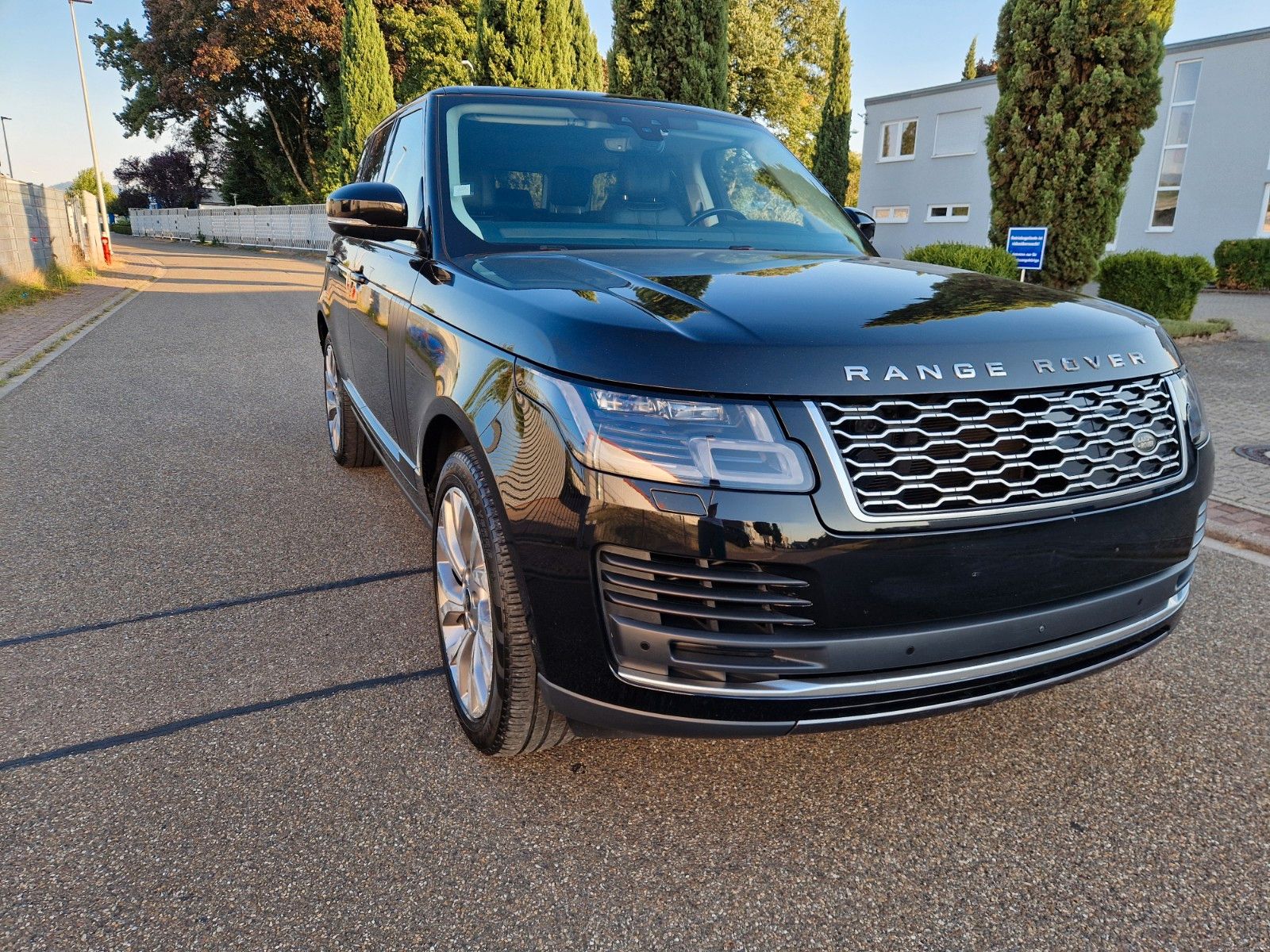 Land Rover Range Rover 2.0 P400e Plug-in Hybrid Vogue imagem 2