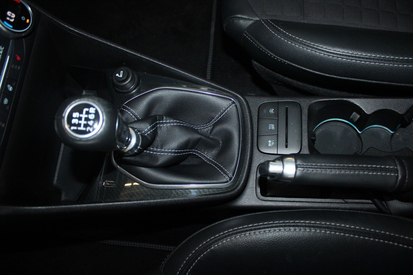 Fahrzeugabbildung Ford Fiesta ACTIVE PLUS 5T NAVI PANO B&O ACC WinterP