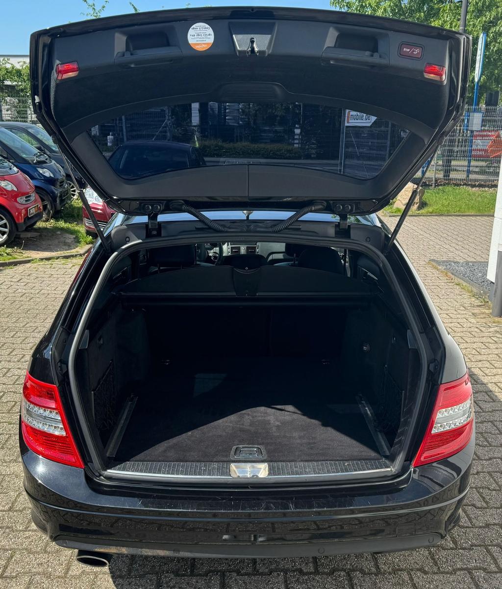 Mercedes-Benz C250 2010 — photo 12