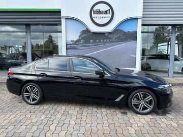 Fahrzeugabbildung BMW 520 i Limousine M Lenkrad Leder LED GSD 18"