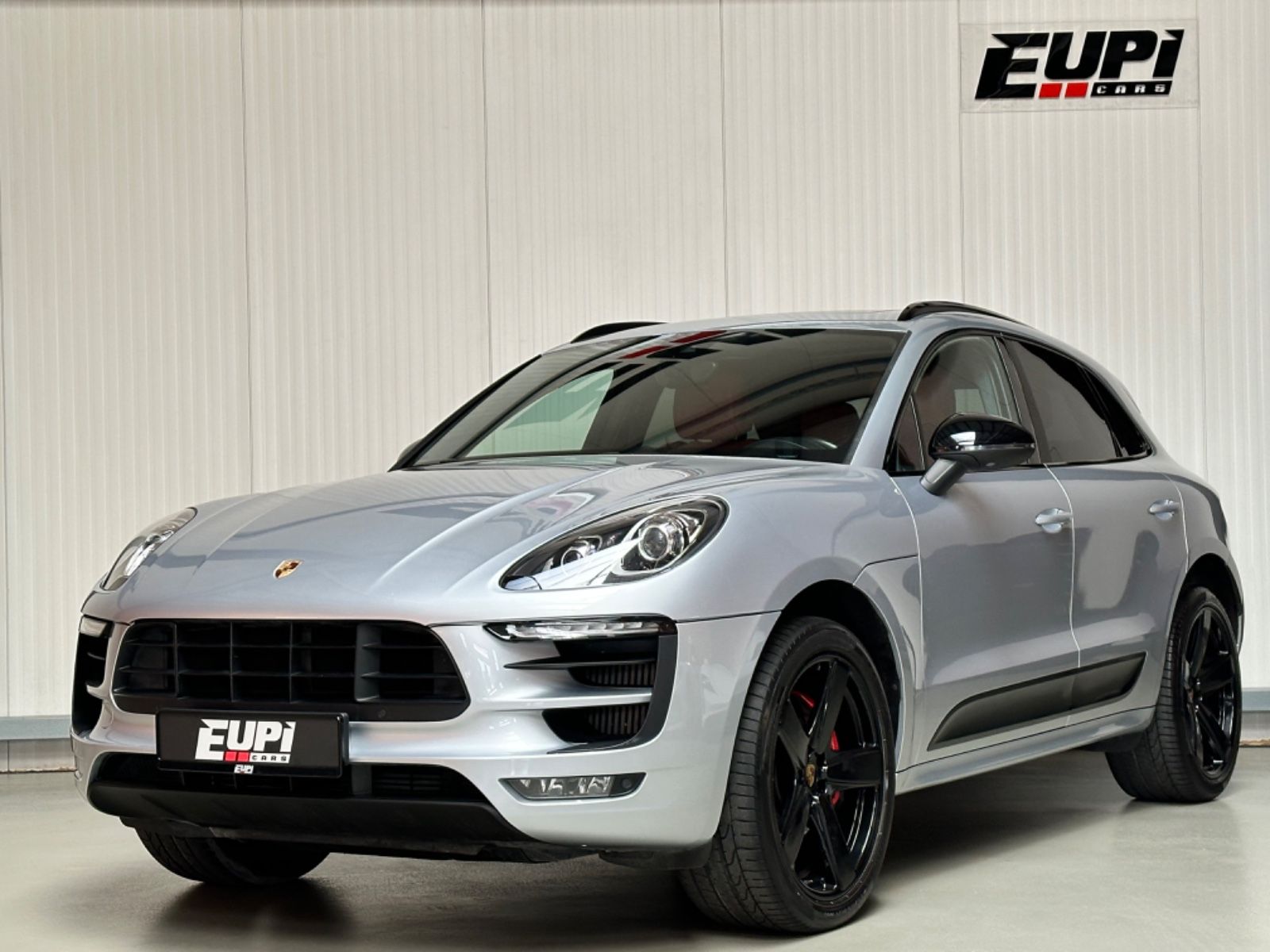 Fahrzeugabbildung Porsche Macan Turbo/14 Wege/R.Kamera/Pano/R21 Rad