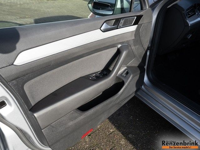 Passat Variant Business TDI DSG AHK ACC Navi