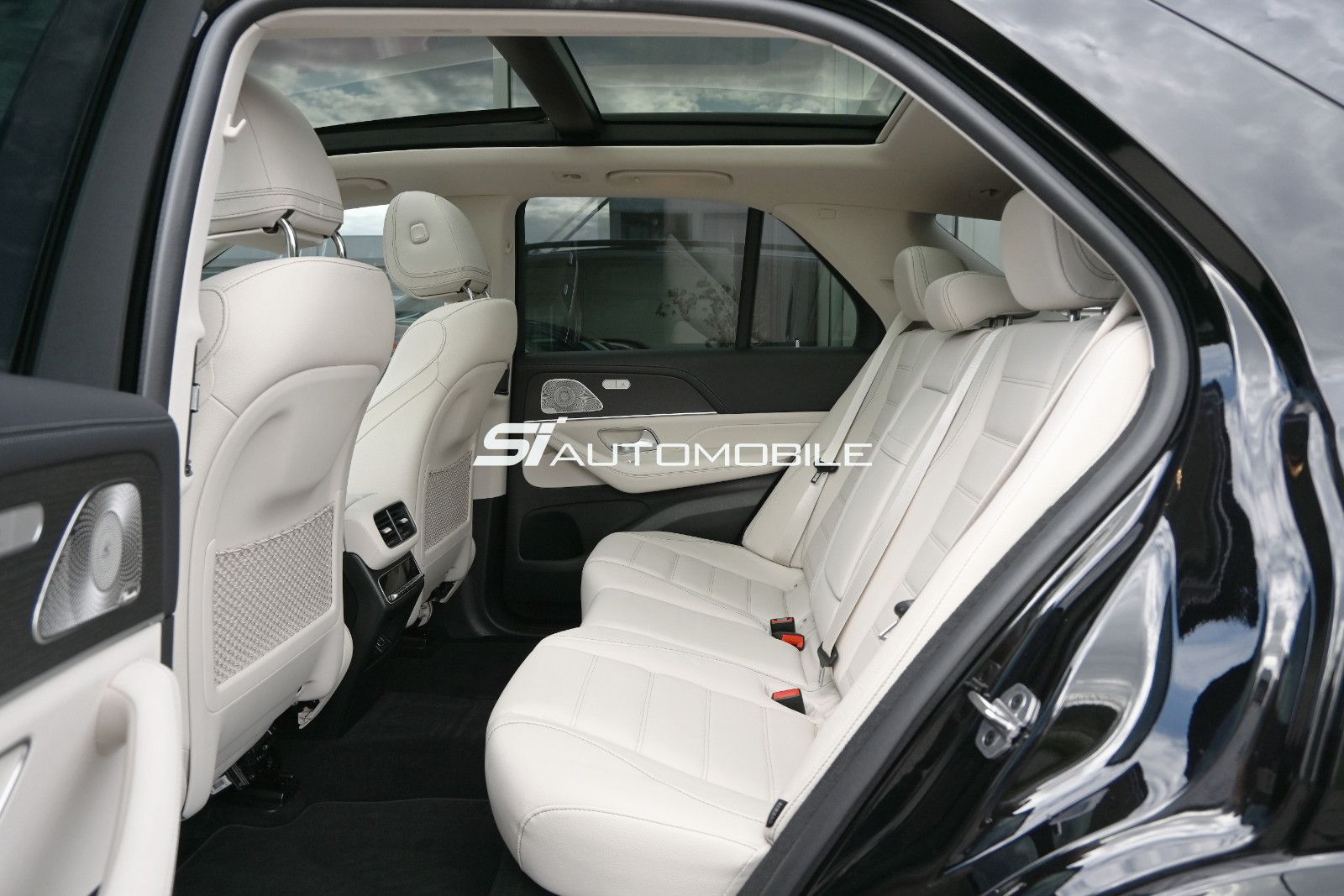 Fahrzeugabbildung Mercedes-Benz GLE 350 de 4MAT. AMG LINE °NIGHT°UVP 110.015€°