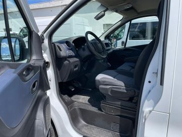 Opel Vivaro - 12