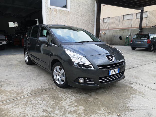 Peugeot 5008 1600 hdi 120cv