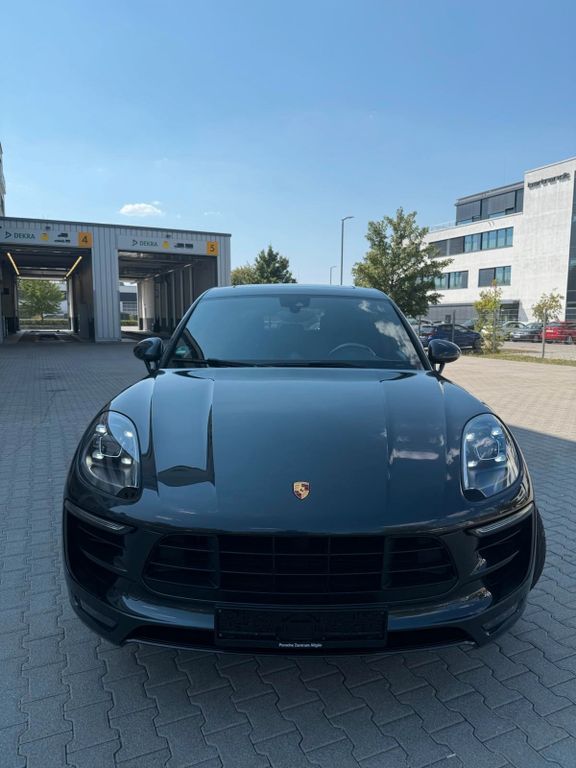 Image of Porsche Macan