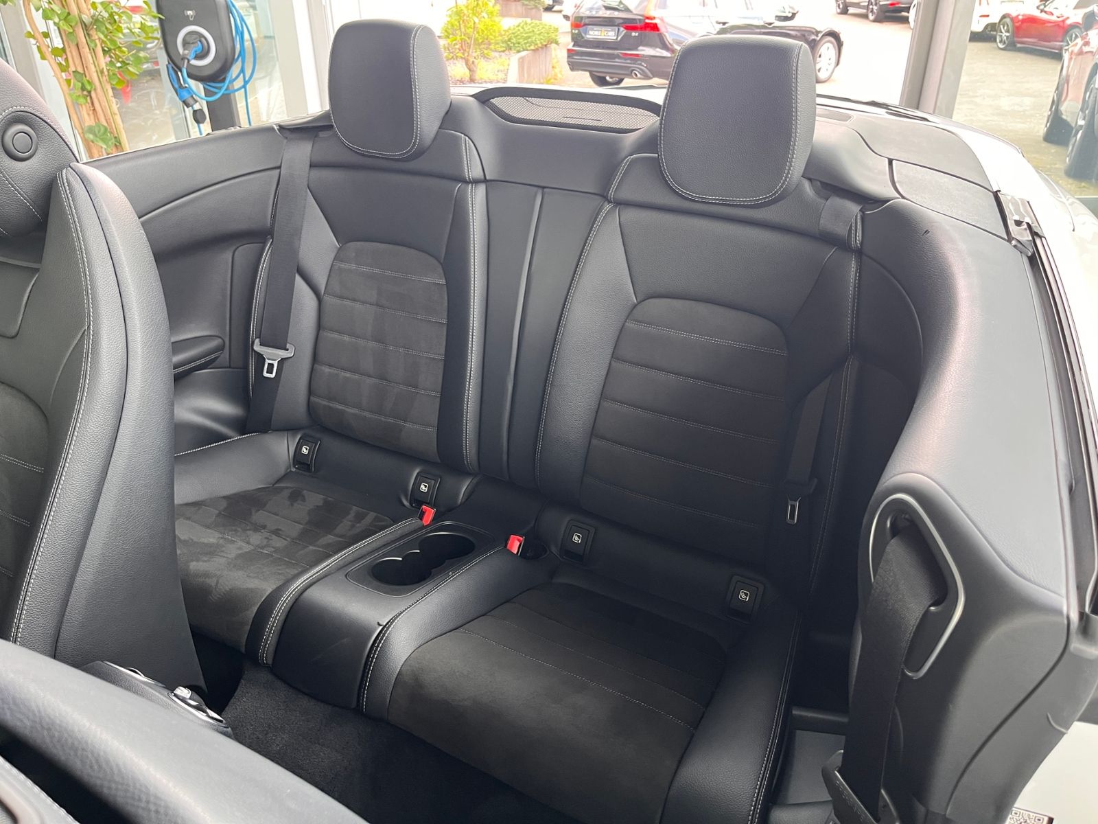 Fahrzeugabbildung Mercedes-Benz C 200 Cabrio AMG Line LED NAV RFK SHZ ALU
