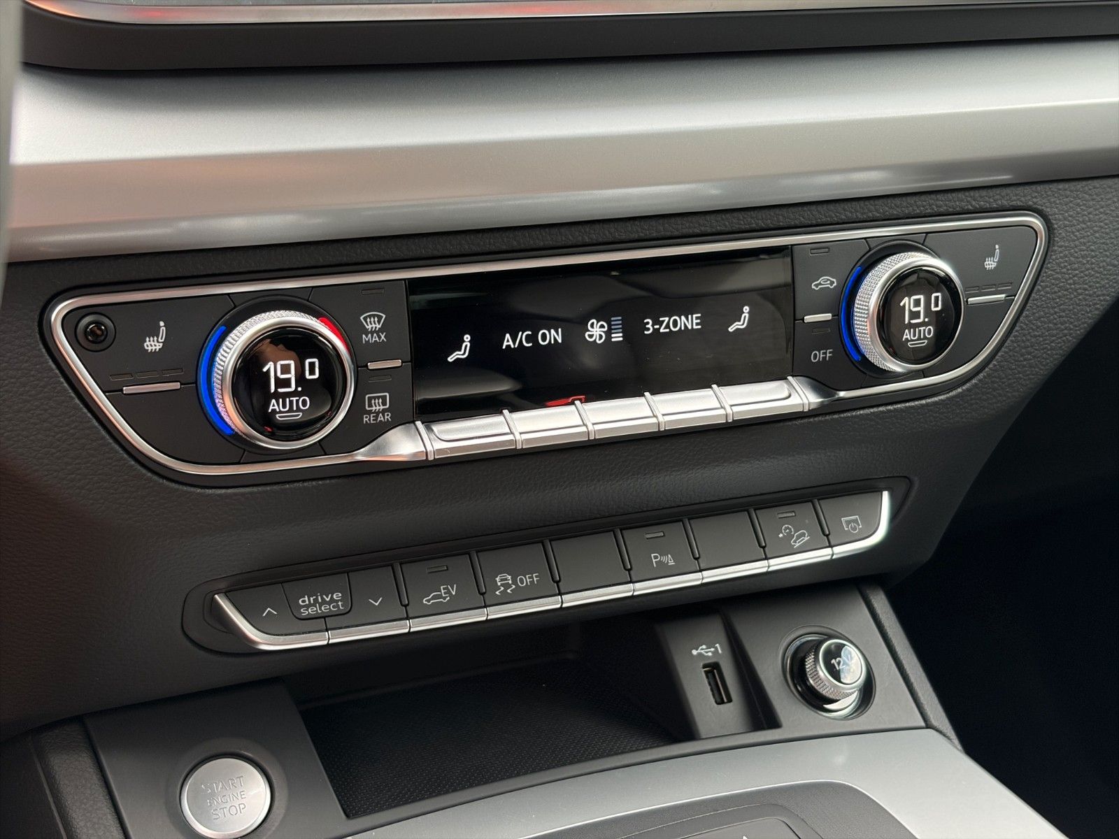 Fahrzeugabbildung Audi Q5 e Quattro Sport*S-Line*SHZ*NAVI*LED*