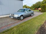 Mercedes-Benz Mercedes W 124 200 E Leder - gebrauchte Mercedes-Benz E 200 aus dem Jahr 1991