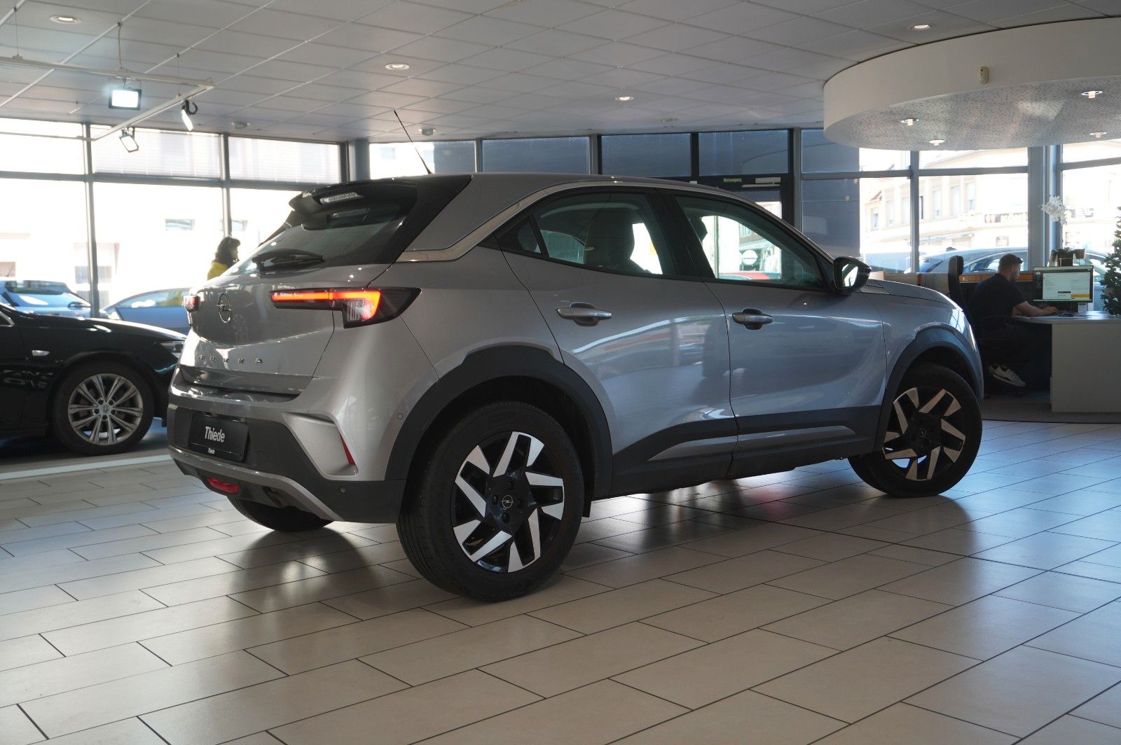 Fahrzeugabbildung Opel Mokka ELEGANCE 1.2T NAVI/LED/KAMERA/SPORT/SH/DAB