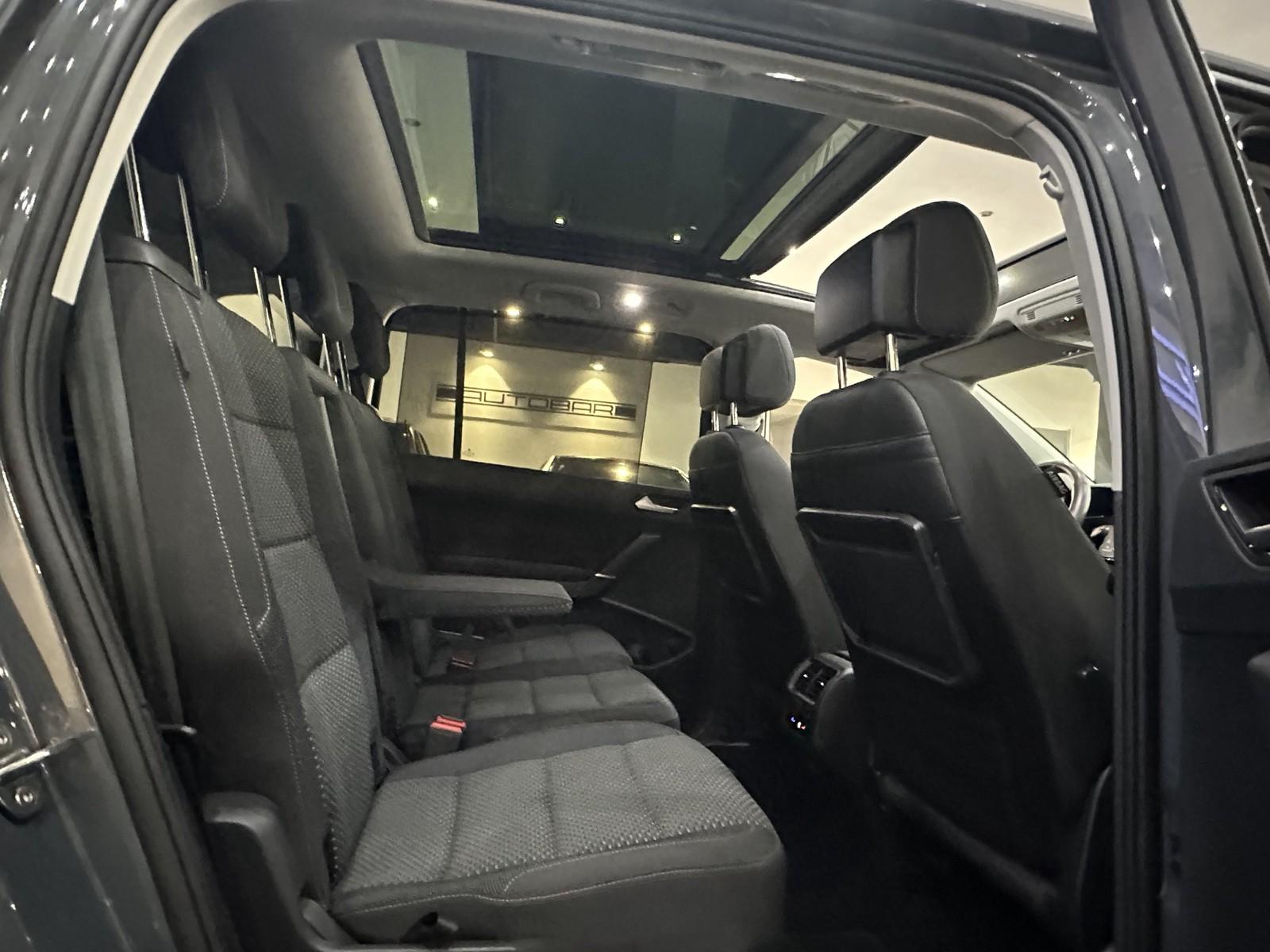 Volkswagen Touran DSG*7SITZER*PANO*ACC*AHK*CARPLAY*, миниатюра 14