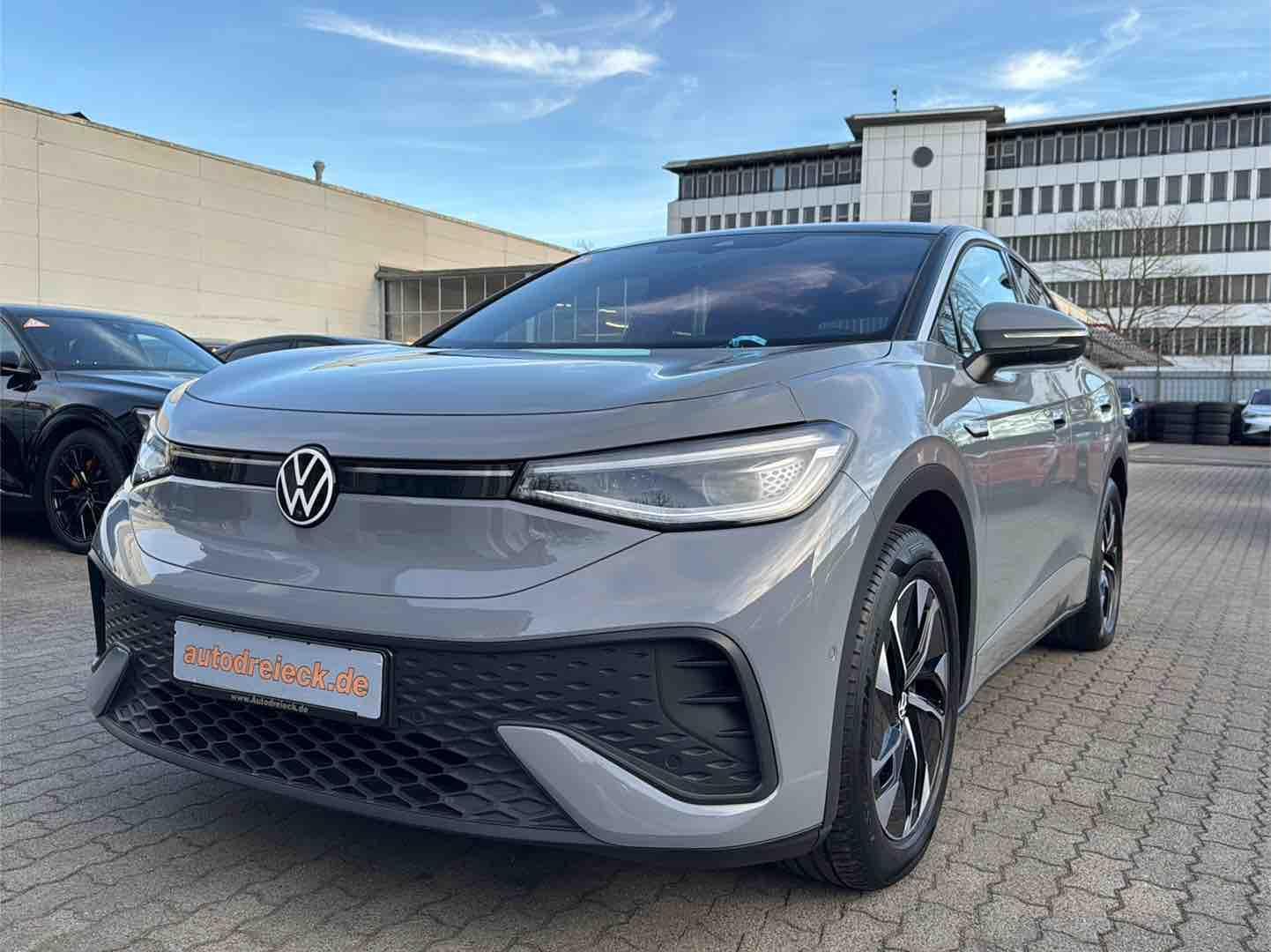 Volkswagen ID.5 Pro Performance ACC AHK HuD PANO WP 360°