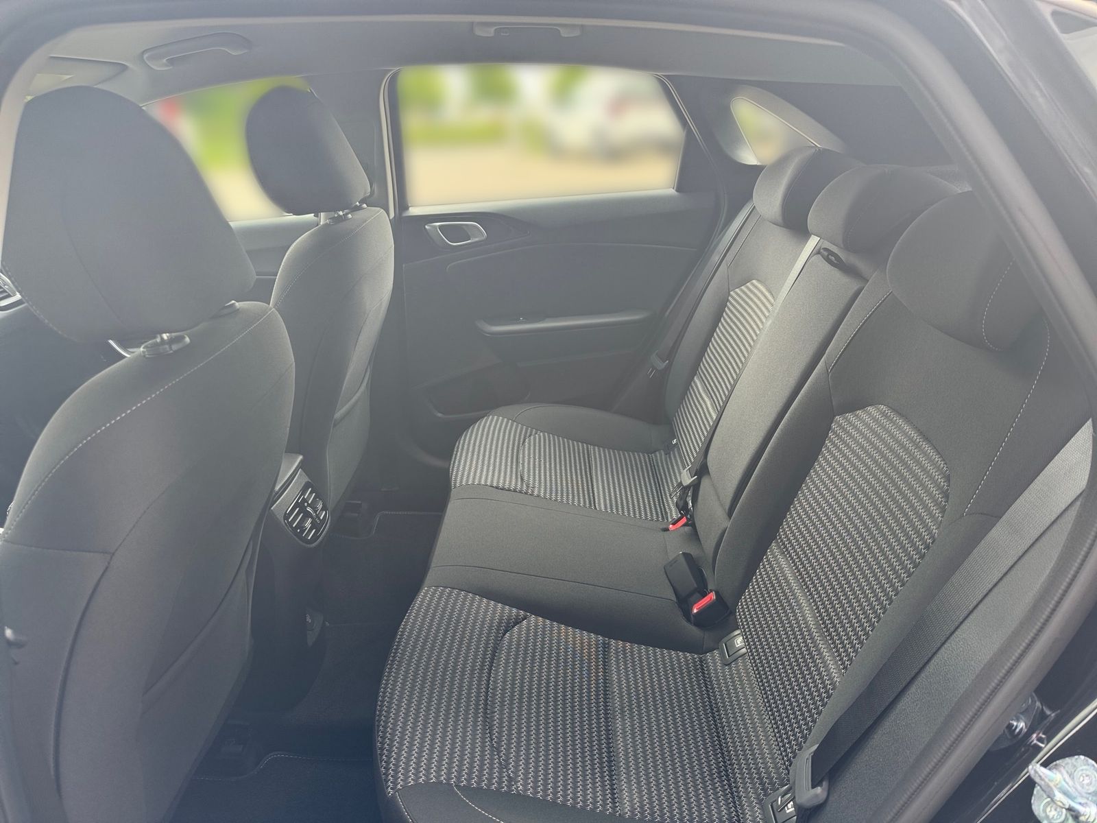 Fahrzeugabbildung Kia CEED_5 1.5T 140 DCT7 VIS STD NAVI