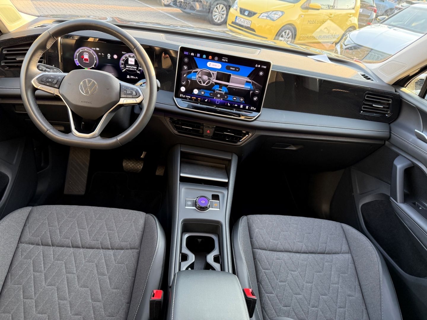 Fahrzeugabbildung Volkswagen Tiguan 1.5 eTSI 110 kW Life Navi Digitales Cockp