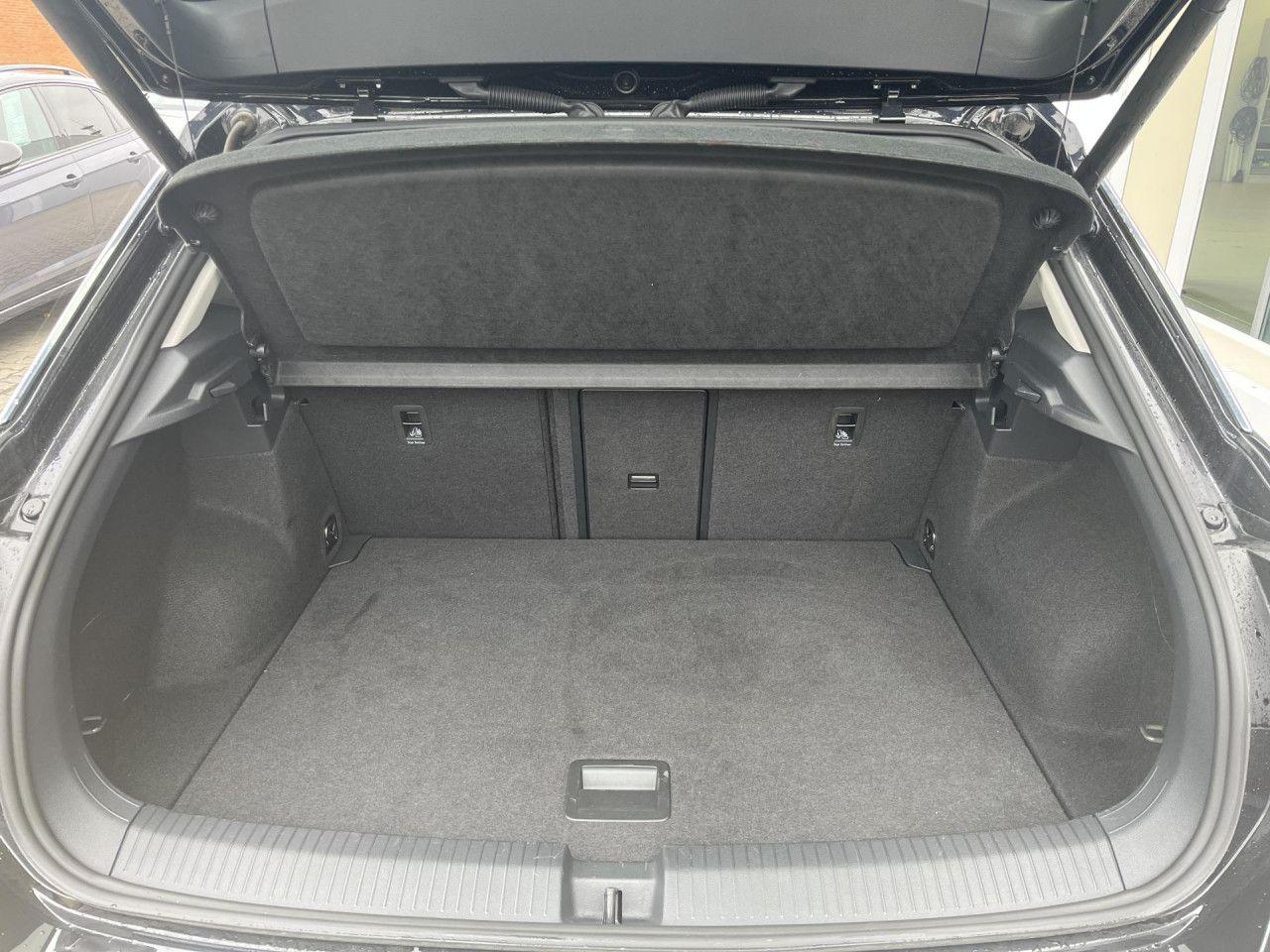 Volkswagen T-Roc 1.0 TSI Style LED ACC NAVI APP 2,99, миниатюра 7