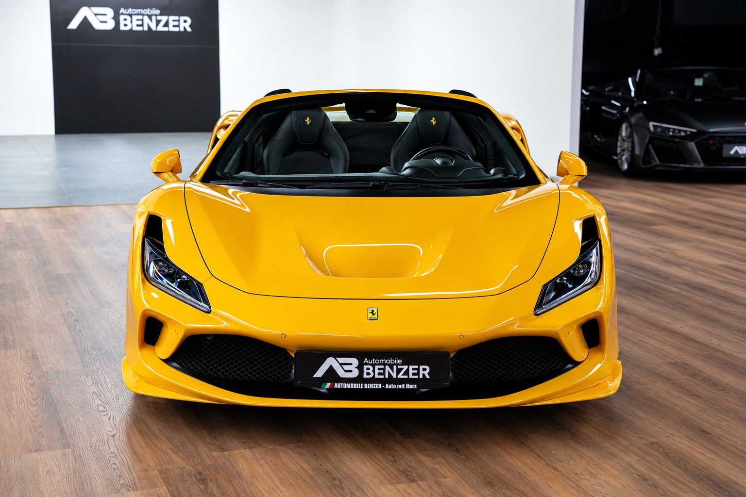 Fahrzeugabbildung Ferrari F8 Spider Giallo Modena *Lift*Carbon*Kamera*