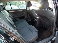 Foto Nummer 4: SKODA Superb
