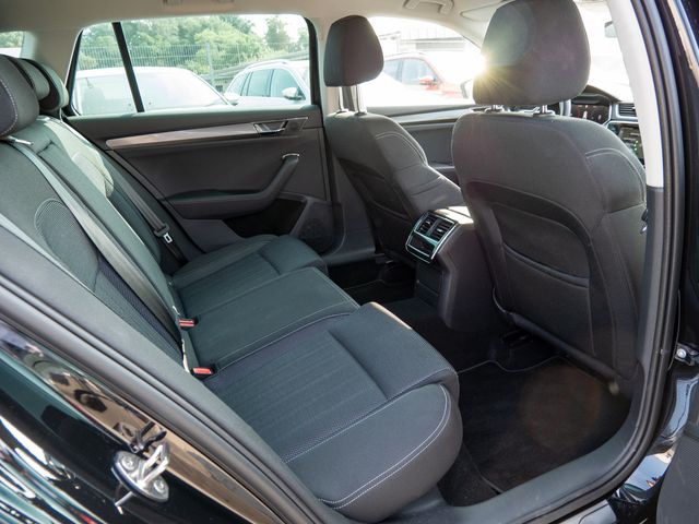 Foto Nummer 4: SKODA Superb