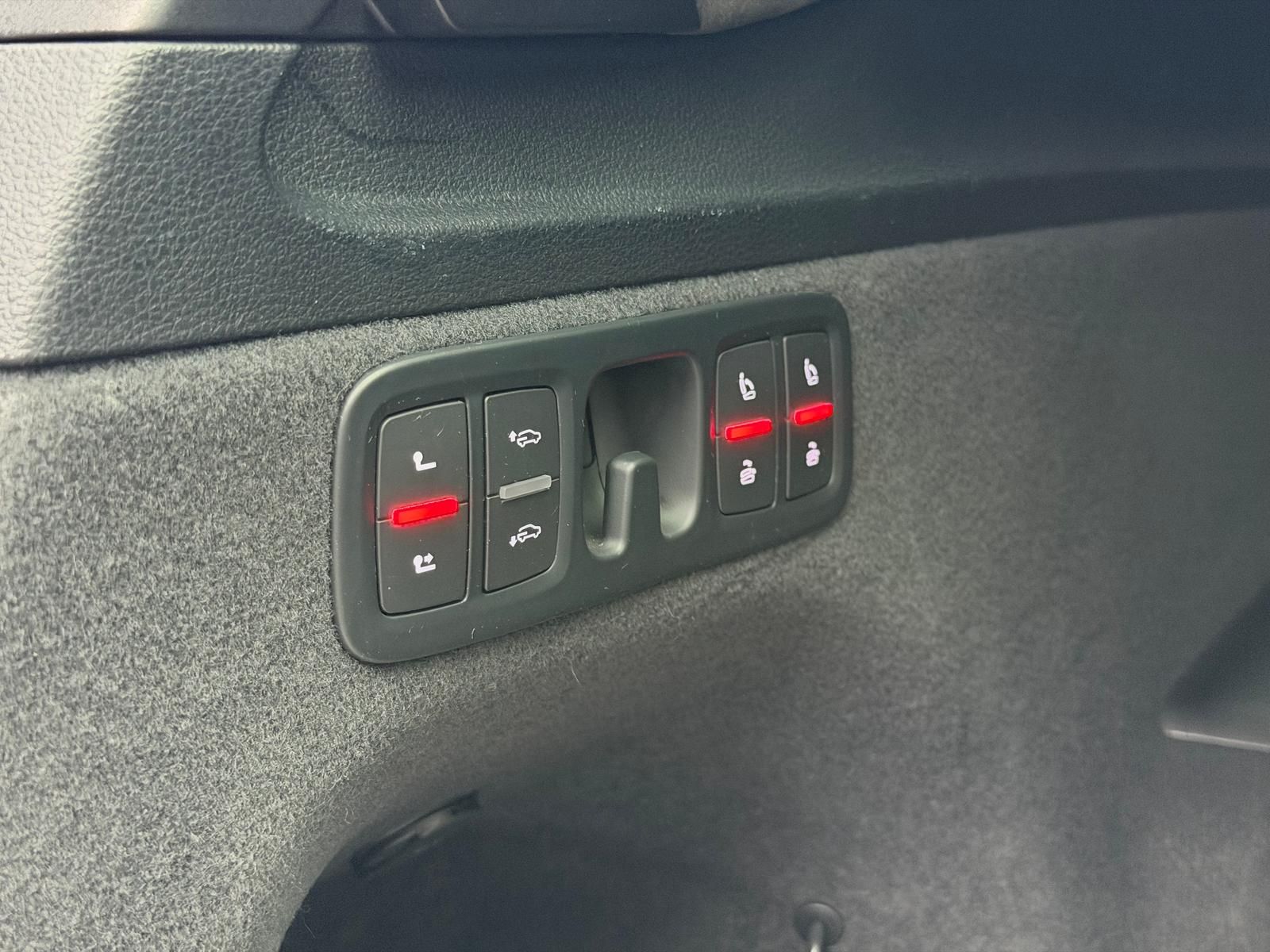 Fahrzeugabbildung Audi 3.0 TDI QUAT/S-LINE/7-SITZE/ALLRADLENK/PANO/STHZ