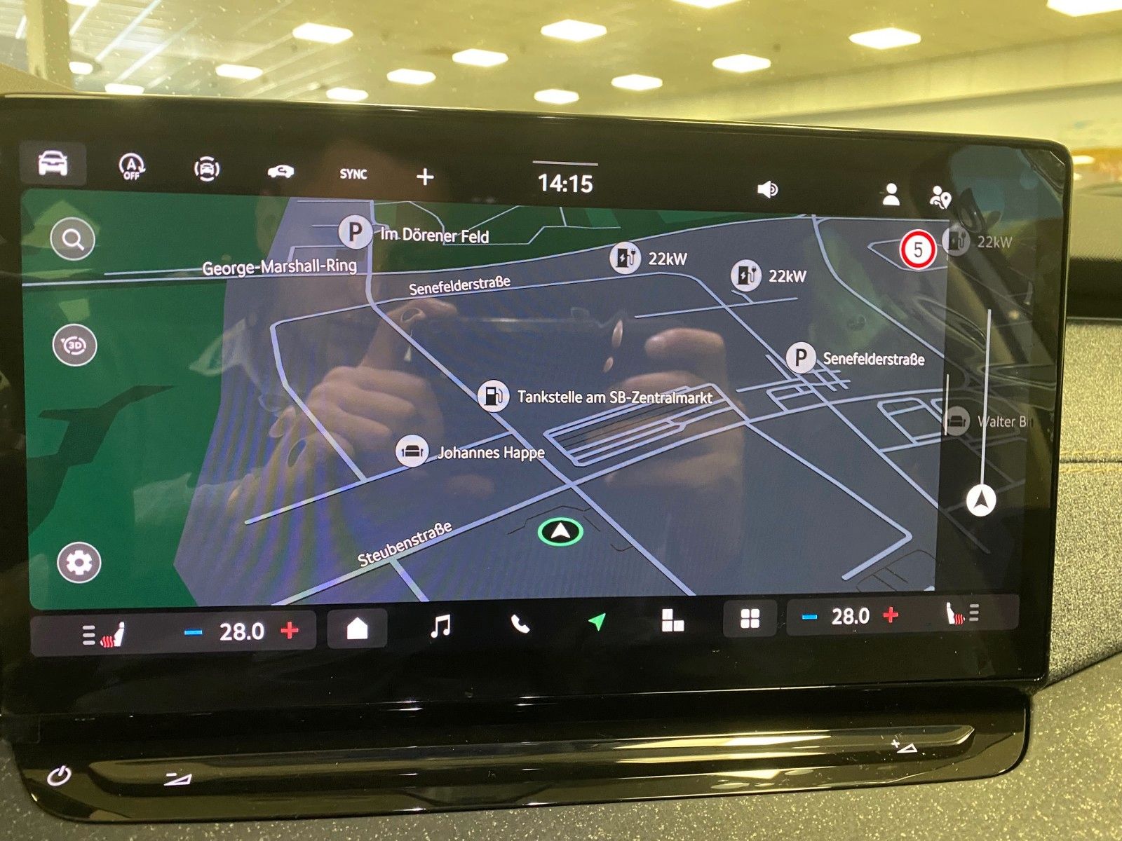 Fahrzeugabbildung SKODA Octavia 1.5 TSI MHEV DSG Selection+NAVI+AHK+ACC+