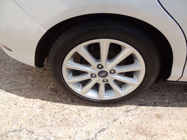 Fahrzeugabbildung Ford B-MAX Titanium/2.Hd/Navi/AHK/SitzH/Kamera/74TKM/