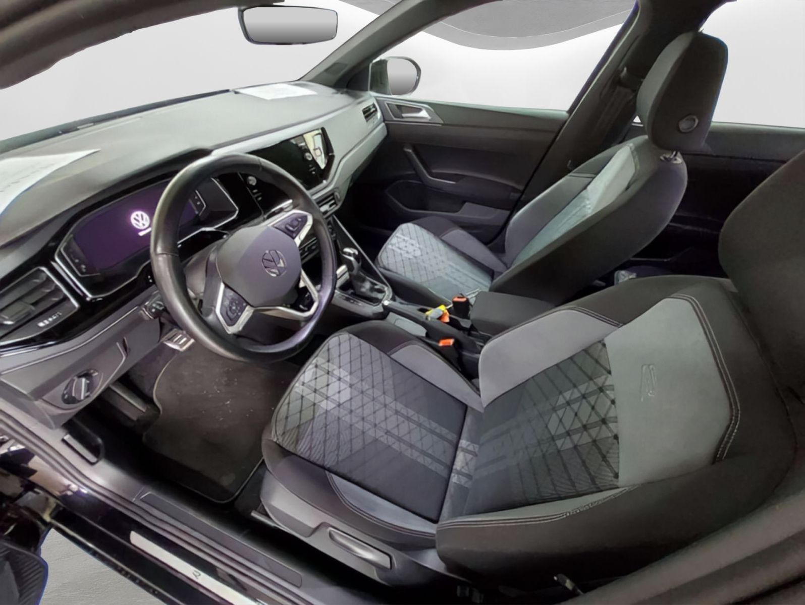 Volkswagen Taigo 1.5 TSI DSG R-Line Matrix-LED Kamera Navi foto 4