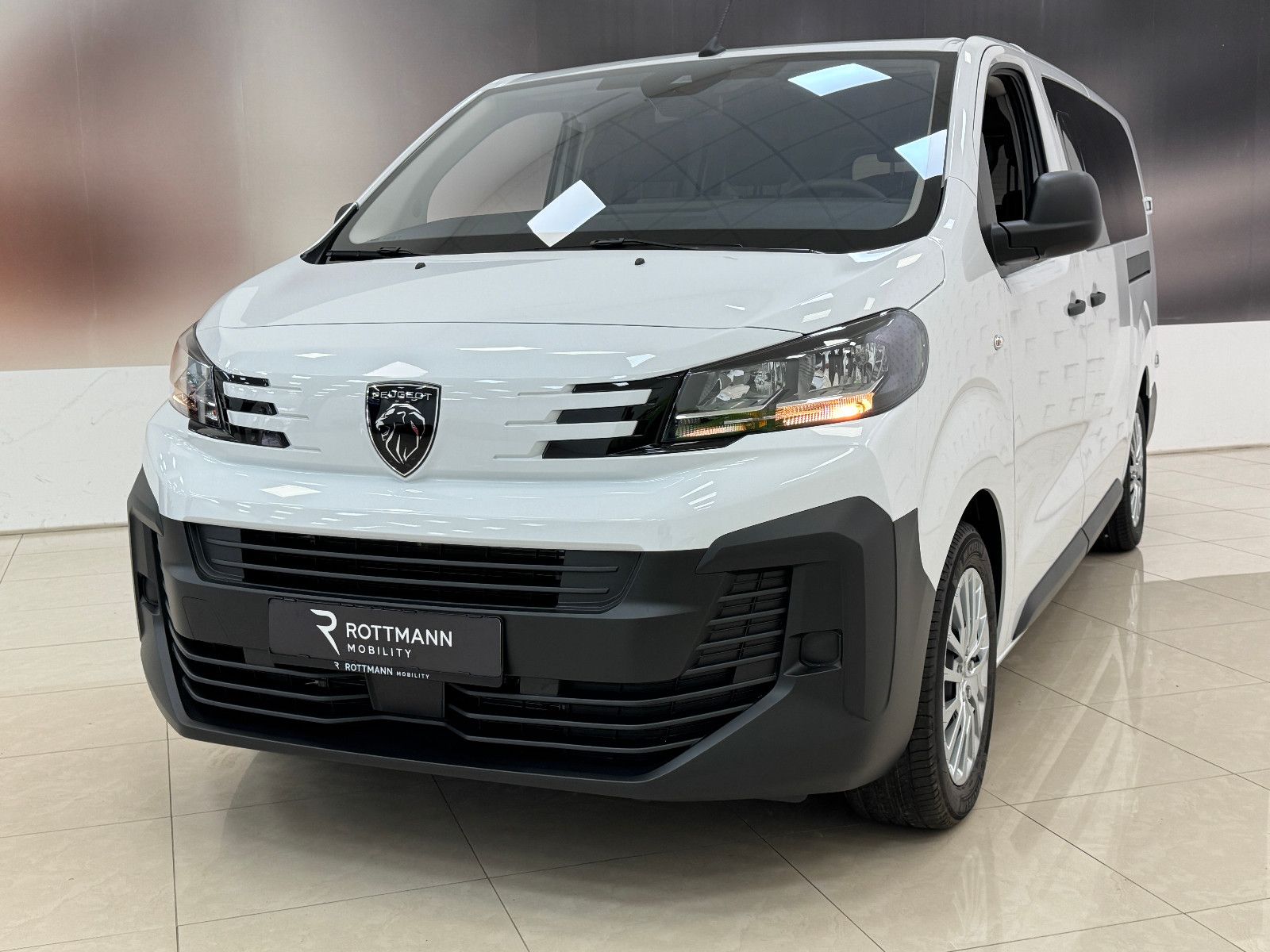 Peugeot Traveller - Bild 2