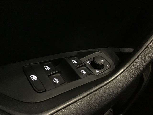 Fahrzeugabbildung Skoda Karoq Sportline 1.5 TSI DSG/Navi/Matrix/PDC/SHZ