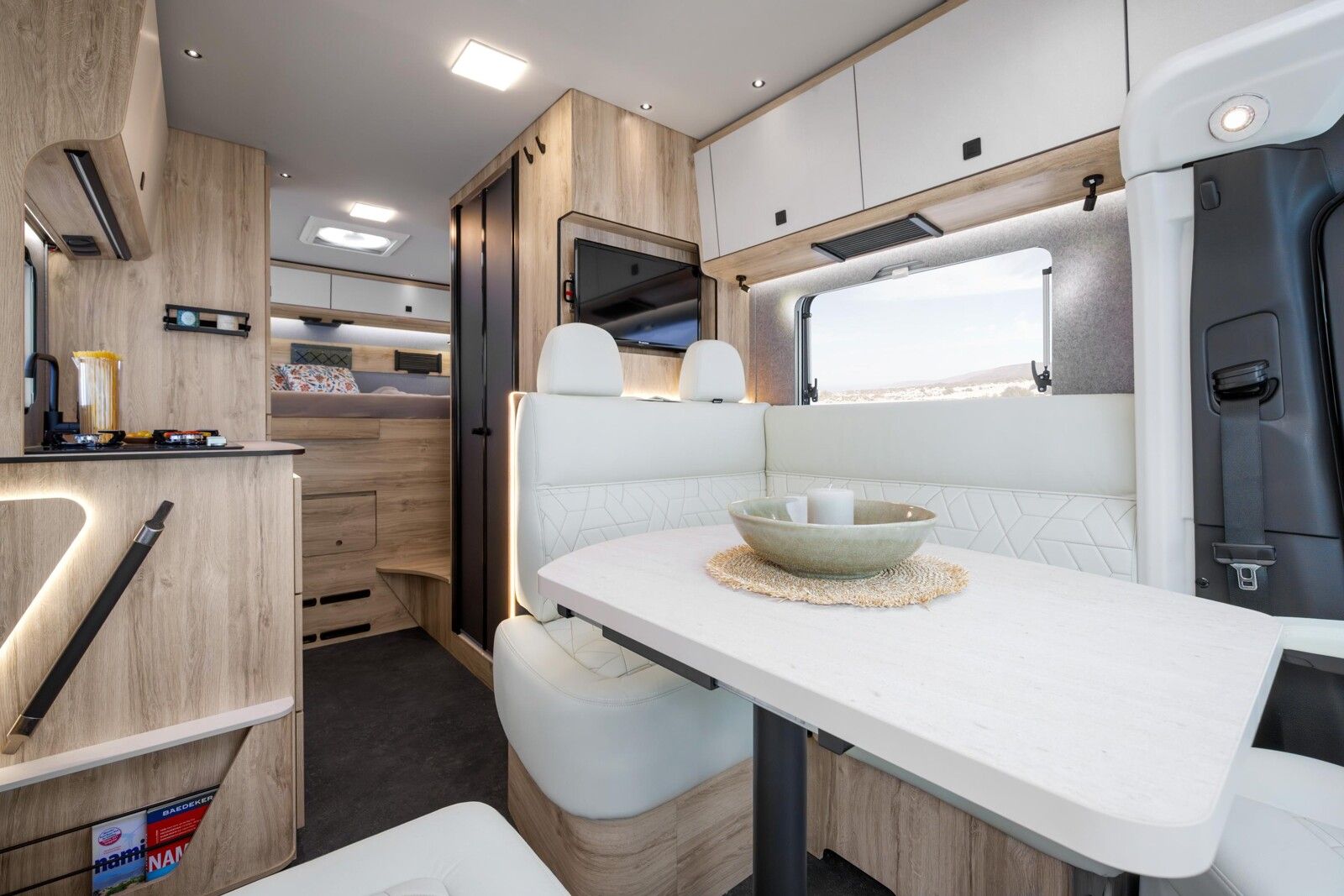 Fahrzeugabbildung Eura Mobil Xtura XT 656 HB Dachzelt, Allrad 4x4, Solar, RFK