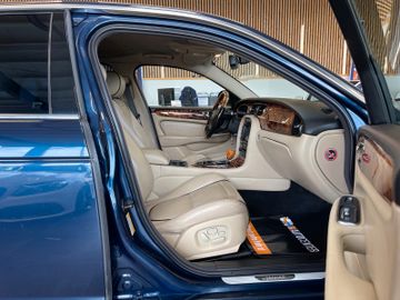 Jaguar XJ 2.7 D XJ6 Sovereign *Klima*Navi*PDC*Bluetooth