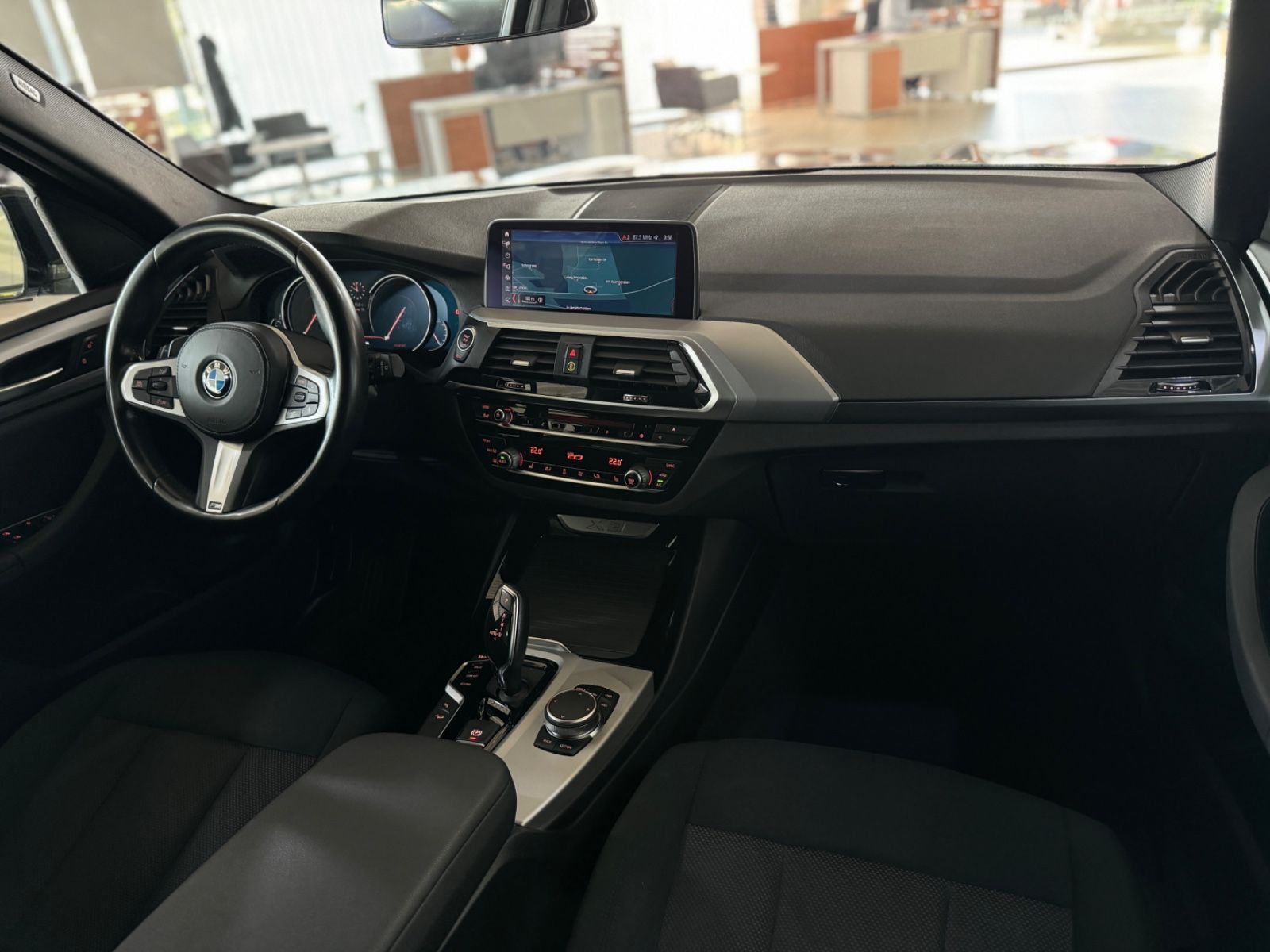 Fahrzeugabbildung BMW X3 xD30d Kamera HiFi Alarm LED MSport Individual