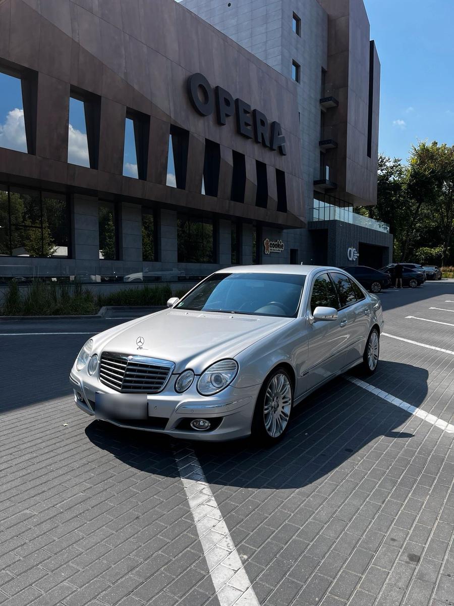 Mercedes-Benz E 220