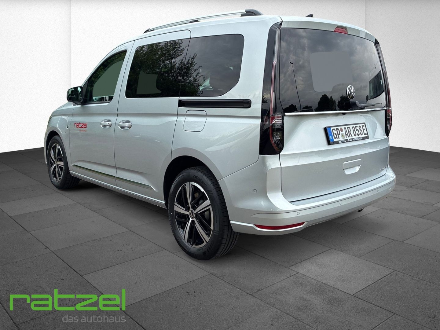 Fahrzeugabbildung Volkswagen Caddy Style TSI 1.5 eHybrid RFK+AHK+NAVI+LED+ACC