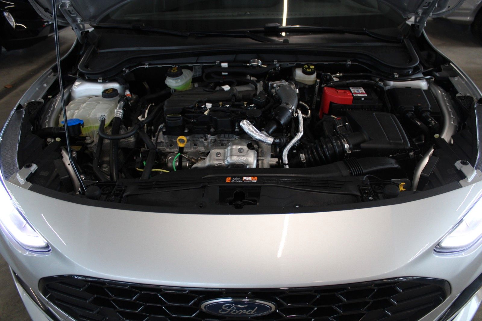 Fahrzeugabbildung Ford Focus ST-Line X Aut. LED ACC Leder Pano HUD Wint