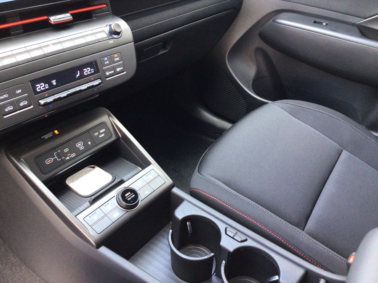 Fahrzeugabbildung Hyundai KONA N-LINE *Assist.-Pak.* SHZ*LHZ*NAVI*USB*