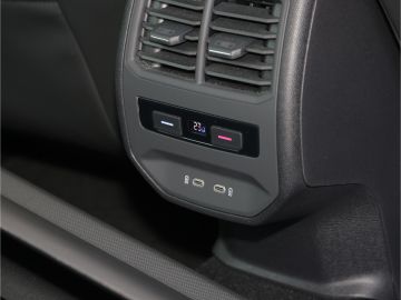 Seat Leon Sportstourer FR 1.5 TSI Navi LED Kamera