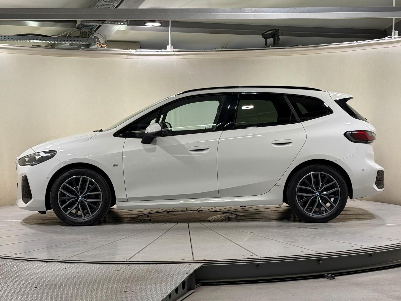 BMW 218i Active Tourer M Sportpaket AHK ACC RFK