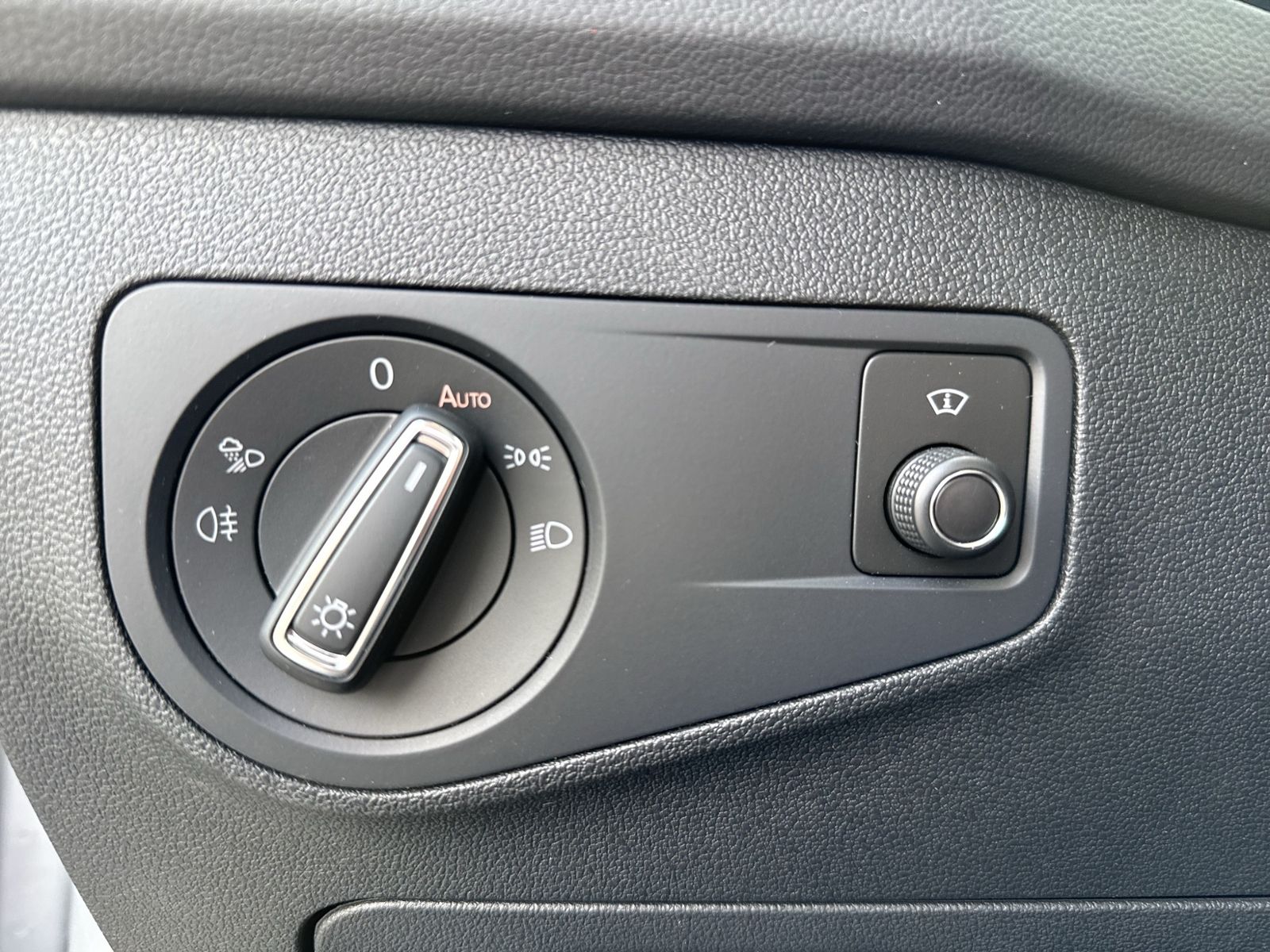 Tiguan 2.0 TSI R 4Motion, AHK, Akrapovic, IQ Dri