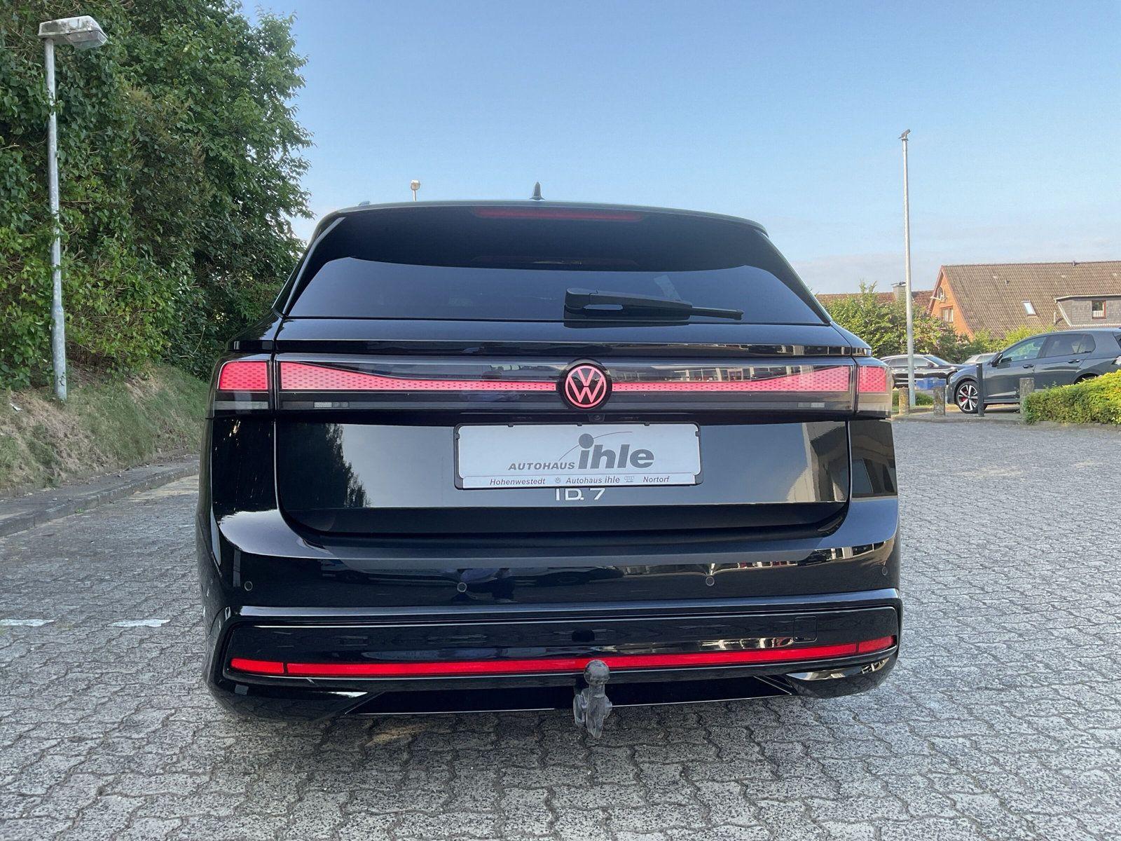 Volkswagen ID.7 Tourer Pro AHK Navi ACC IQLight EasyOpen