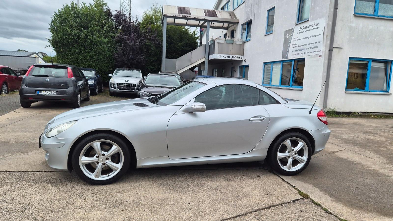 Mercedes-Benz SLK 280 Roadster -NAVI-LEDER-KLIMA-TEMPOMAT-