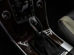 VOLVO XC60 Summum AWD*PANO*LEDER*CAM*LED*NAVI*ACC*MEMO