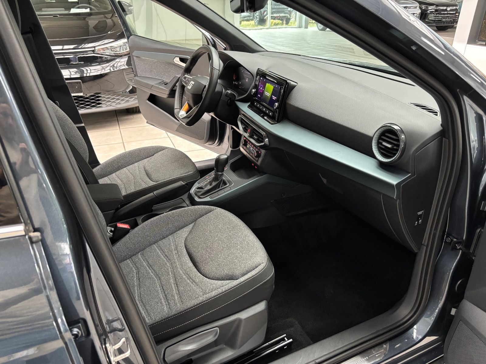 Fahrzeugabbildung SEAT Arona Xperience 1.0 TSI DSG 222,- ohne Anzahlung