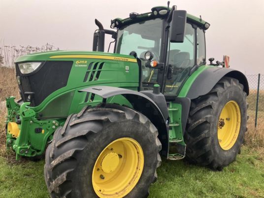 John Deere 6215R