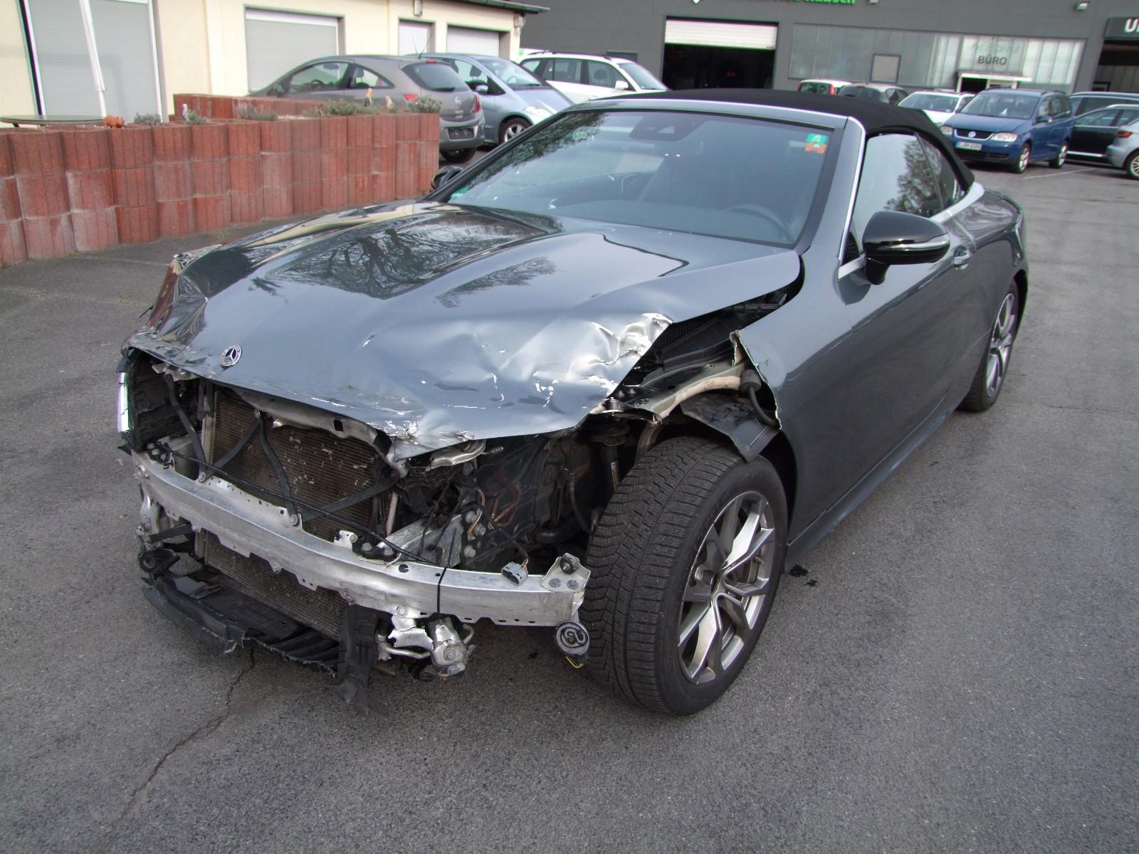 Mercedes-Benz E 300 E Cabrio E 300 d AMG