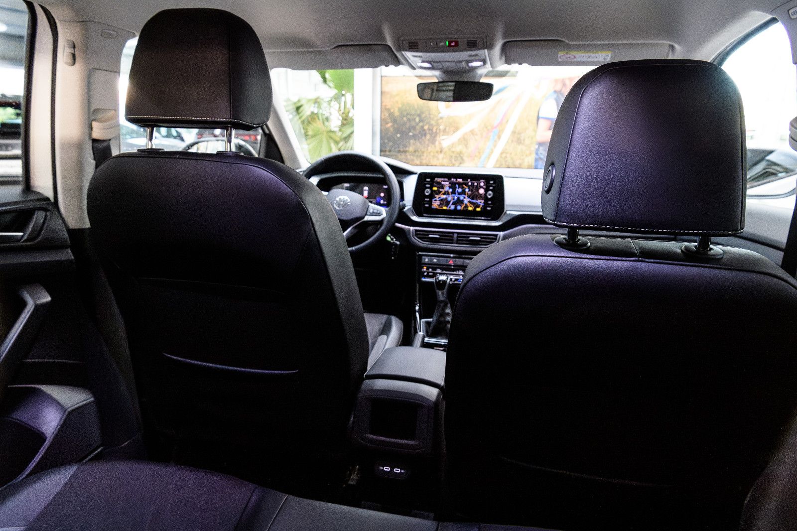 Fahrzeugabbildung Volkswagen T-Cross 1.0 TSI Goal +NAVI +LED