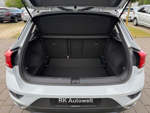 T-Roc Acitve 1.0 TSI Apple CarPlay Rear View