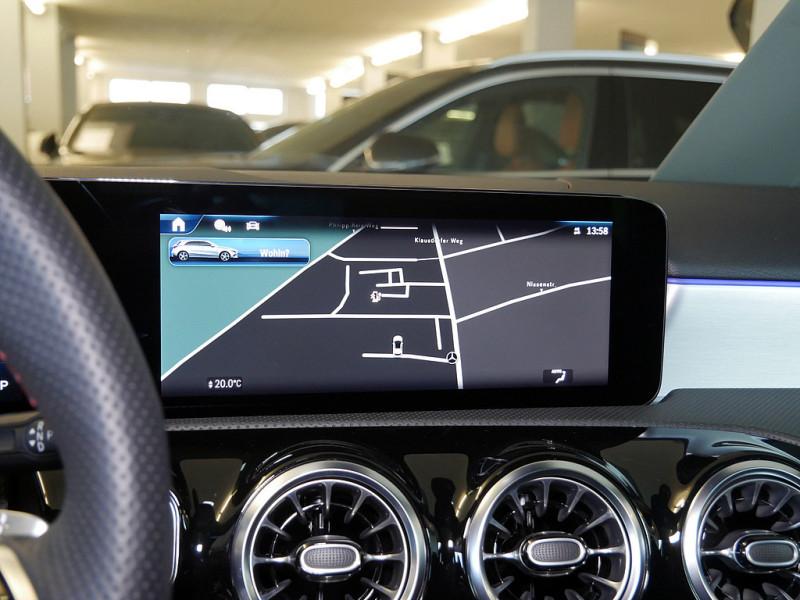 Mercedes-Benz A 250 e , AMG 360 DISTR KAMERA PANO SPUR STANDH