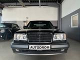 Mercedes-Benz E 500 Lim. /orig58Tkm/Wertanlage/Sammlerzustand - Mercedes-Benz E 500 mit Benzin-Antrieb: Limousine, Automatik