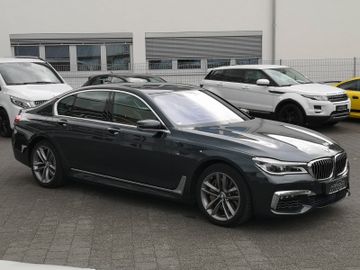 BMW 750 - 4